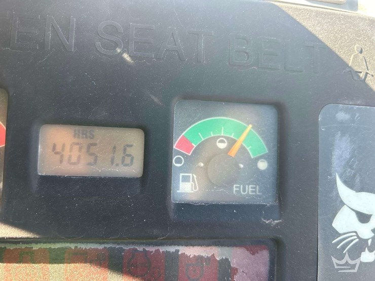 2011-bobcat-e50m-mini-excavator-image-6