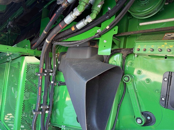2016-john-deere-s660-image-35