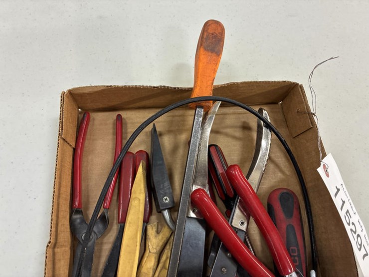 #115297-•-assortment-body-tools-image-5