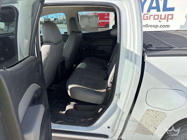 2017-chevrolet-colorado-image-21