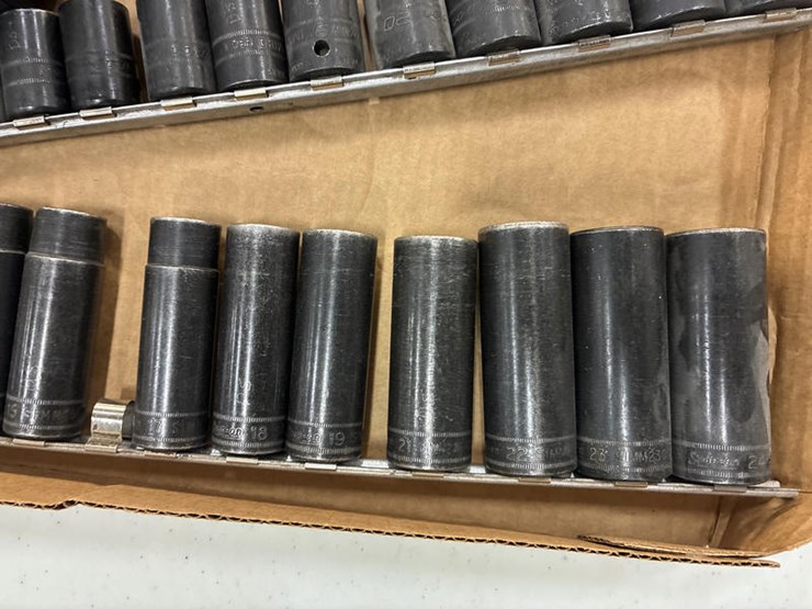 #115288-•-set-of-snap-on-metric-sockets-image-5