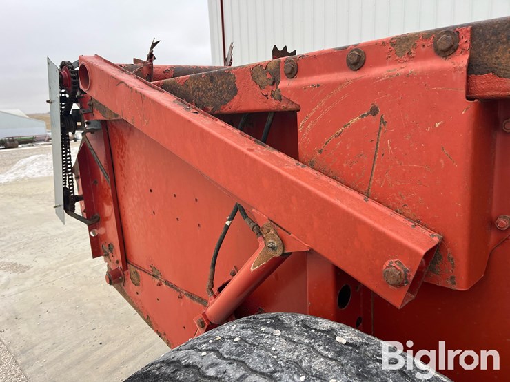 new-holland-195-image-16