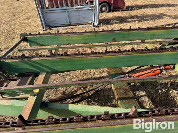 john-deere-200-image-15