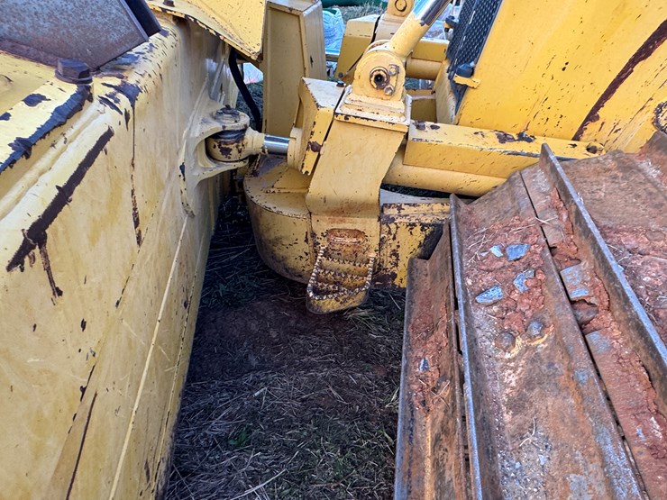 komatsu-d65px-image-7