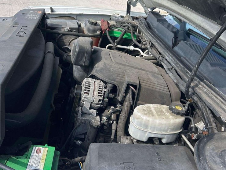 2012-chevrolet-silverado-2500-image-7