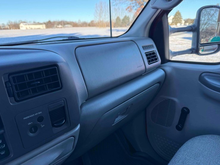 2001-ford-f350-xl-image-50