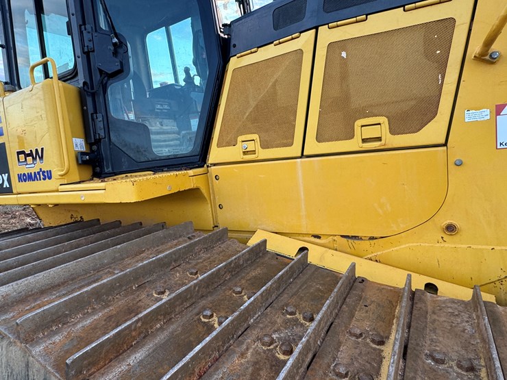 komatsu-d65px-image-31