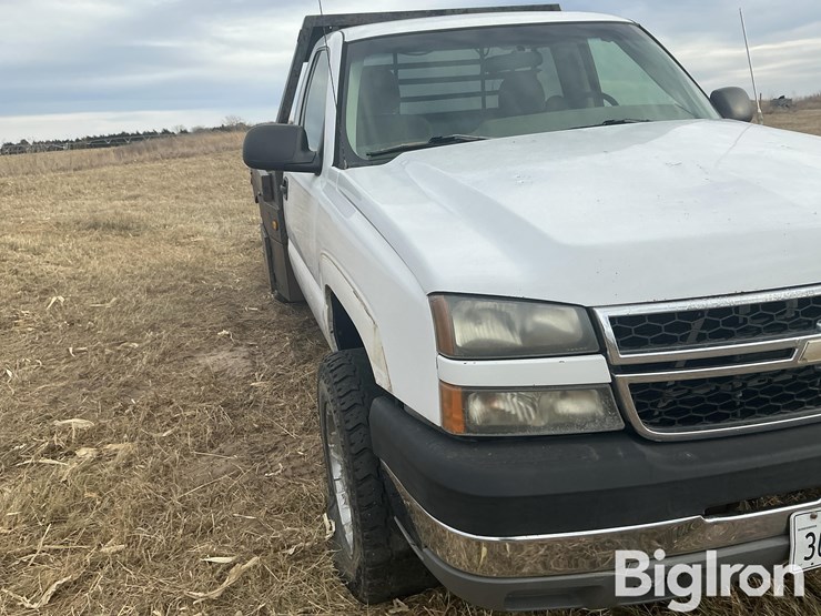 2005-chevrolet-silverado-2500-image-10