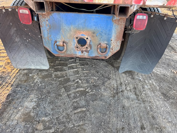 2006-peterbilt-357-image-23