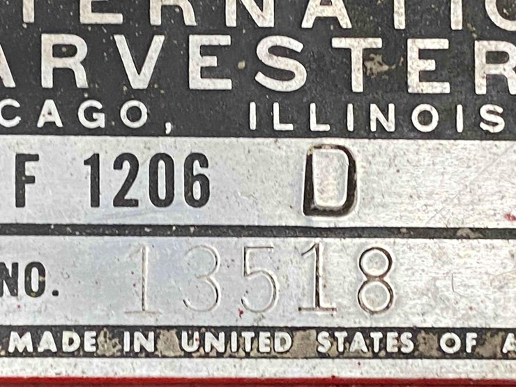 farmall-1206-open-station-restored-image-79