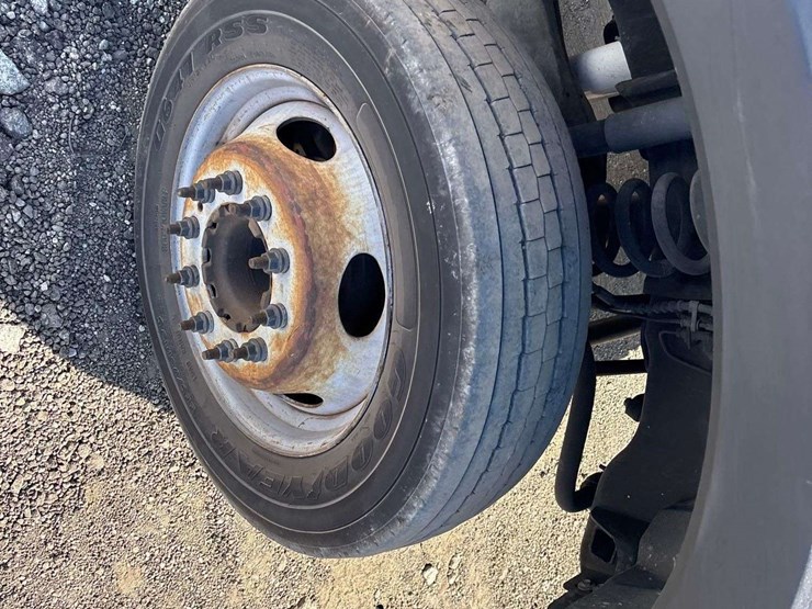 2017-ford-f550-image-25