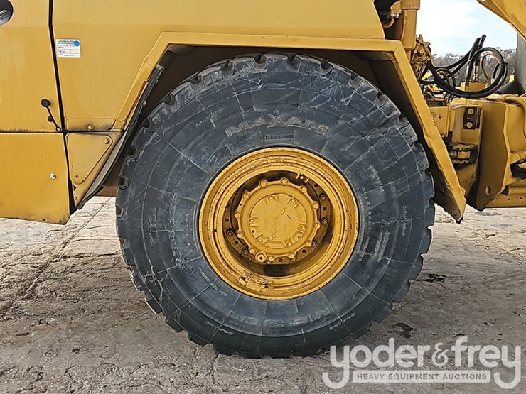 2008-caterpillar-d250e-image-14