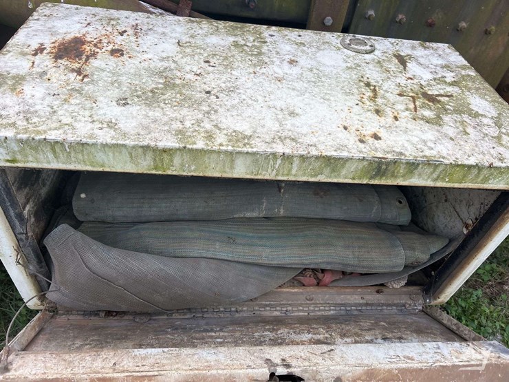 1999-sterling-l9513-image-18