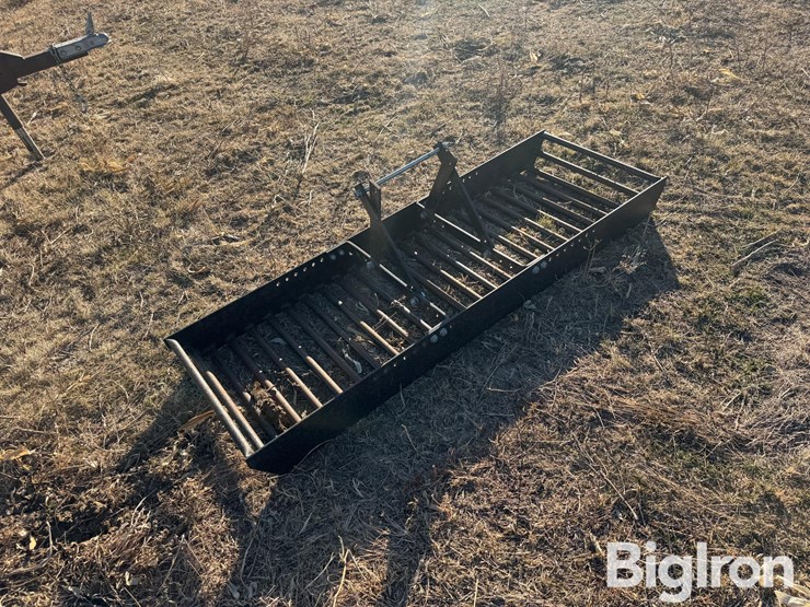 tractor-front-rock-box-image-7