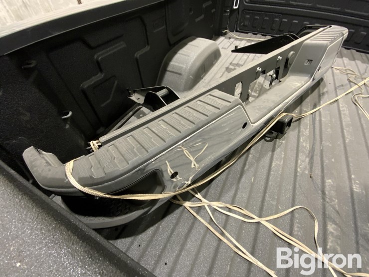 chevrolet-silverado-ltz-pickup-box-&-rear-bumper-image-11