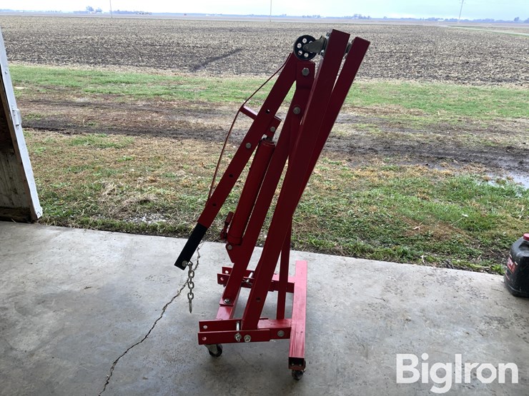 grand-rapids-industrial-product-2-ton-portable-folding-cherry-picker-image-8