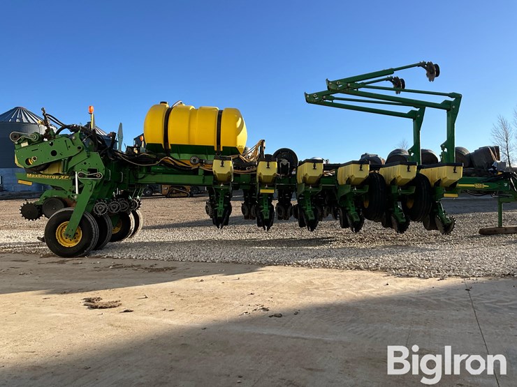 2009-john-deere-1770nt-image-4