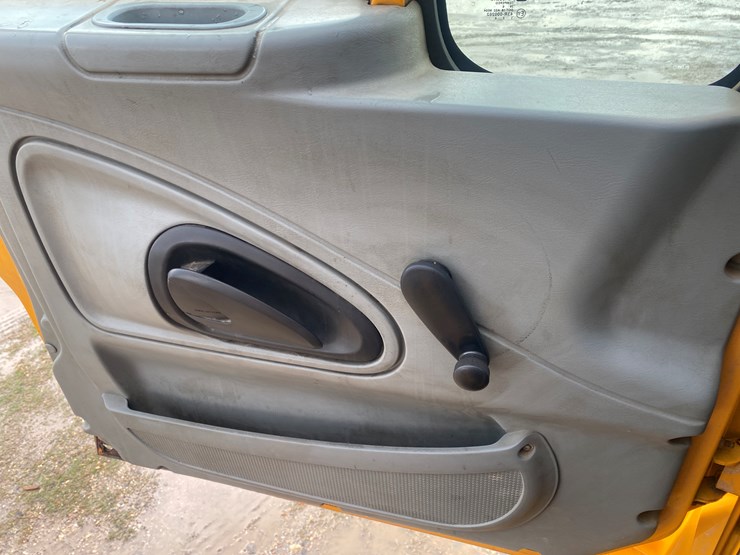 2007-international-4400-image-11