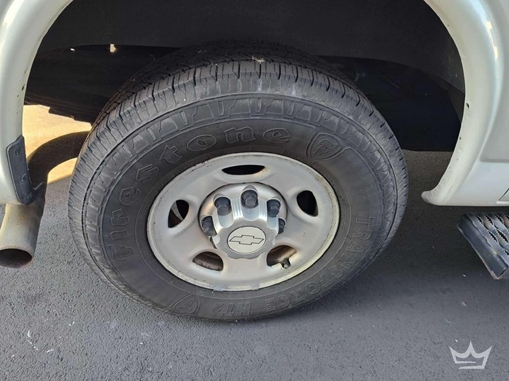 2015-chevrolet-express-2500-image-43