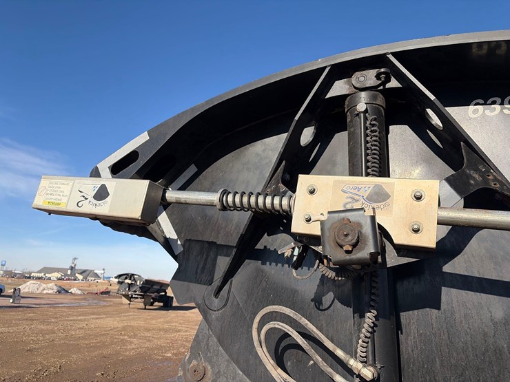 2016-smithco-side-dump-image-15