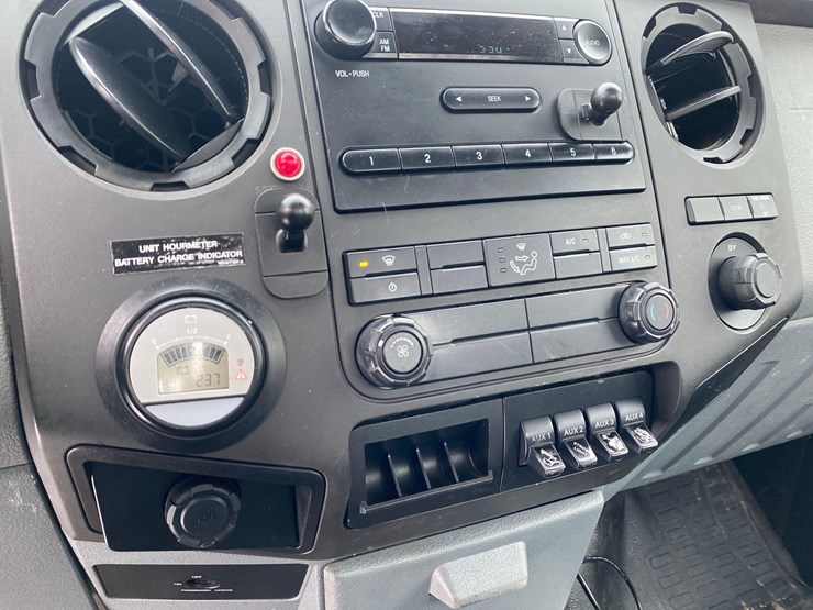 2014-ford-f350-sd-image-29