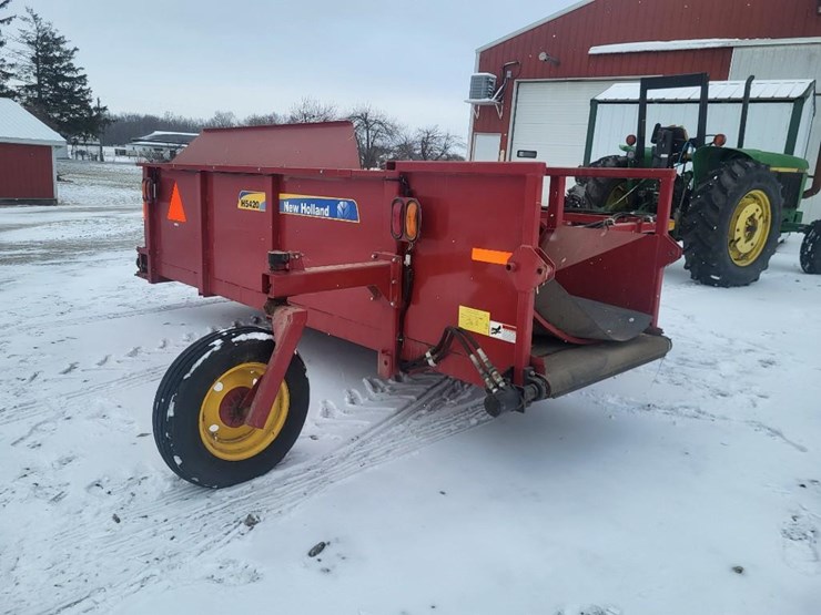 2013-new-holland-h5420-image-3