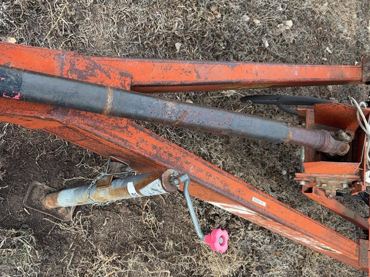 farmhand-12x23-t/a-bale/stack-mover-image-11