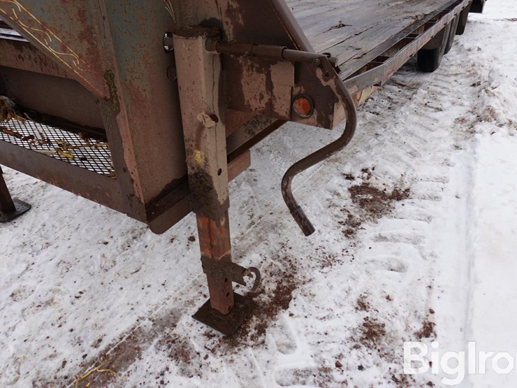 1998-mayfair-25-25'-t/a-gooseneck-deckover-trailer-w/ramps-image-13