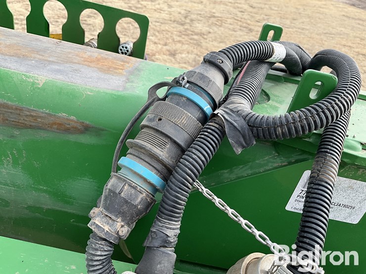 2018-john-deere-1795-image-19