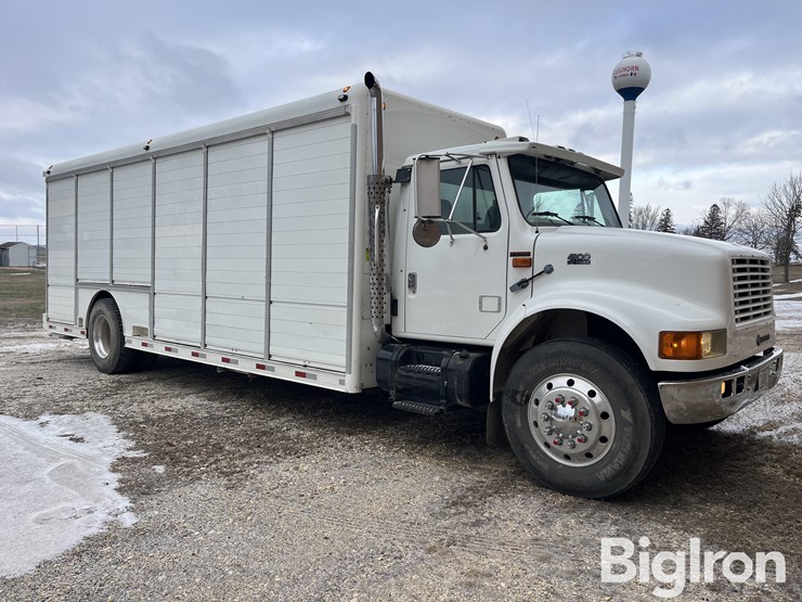 2000-international-4900-image-3