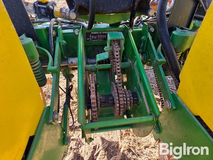 john-deere-1750-image-13