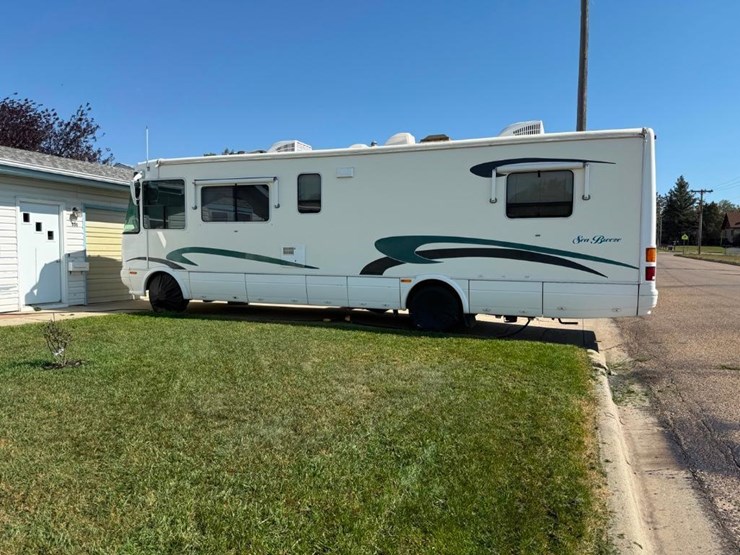 2001-damon-seabreeze-motorhome-image-1