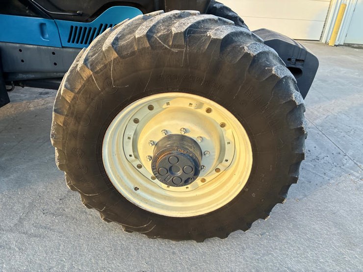 new-holland-8870-image-40