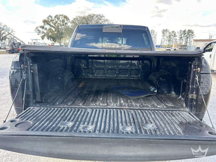 2013-dodge-1500-image-24