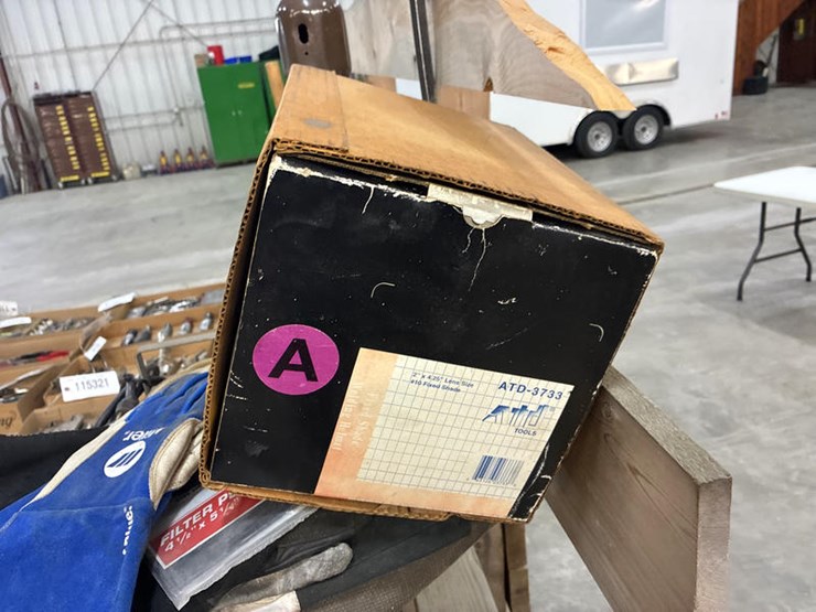 #115312-•-marquette-wire-welder-image-8