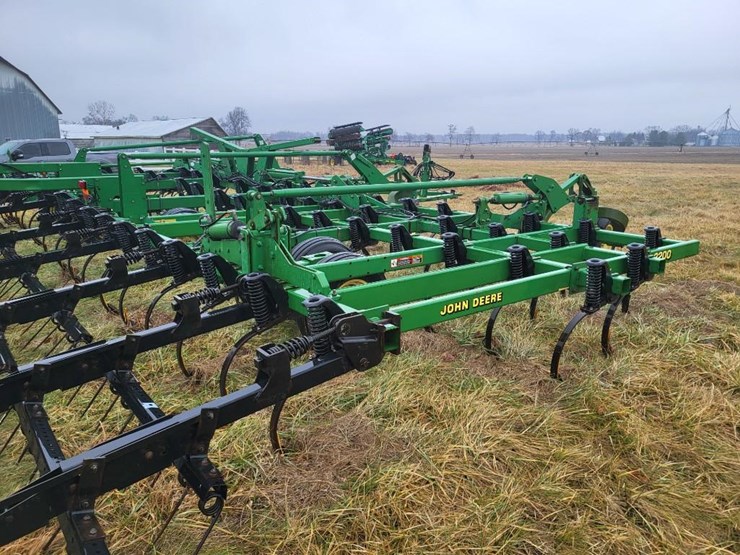 john-deere-2200-image-25