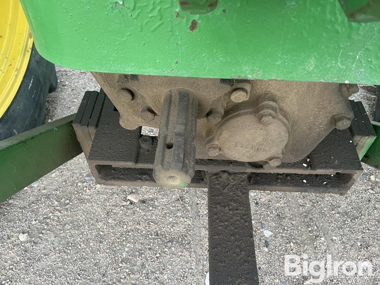 1955-john-deere-60-image-10