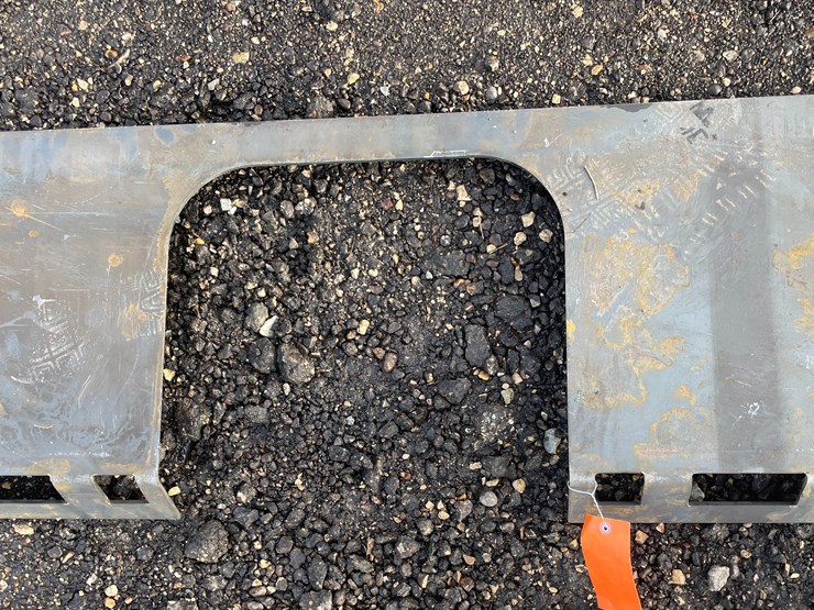 #1183-•-unused-skidsteer-open-center-weldable-quick-attach-plate-image-2