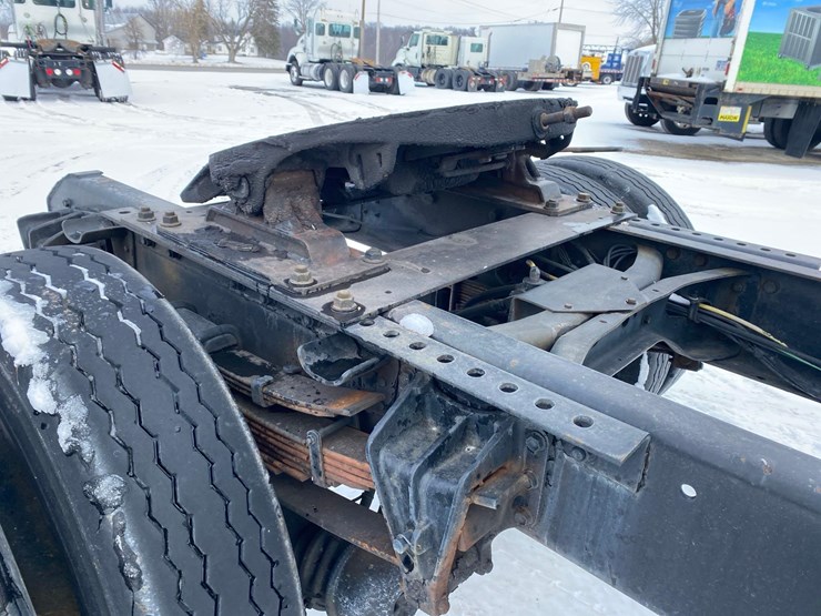 2001-case-ih-4900-image-13