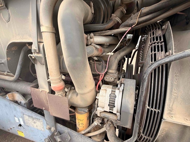 2005-challenger-55-track-tractor-image-33