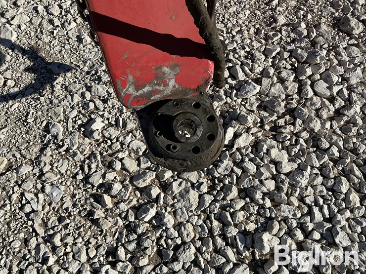 morris-pro-ag-k16-pull-type-large-square-bale-stacker-image-16