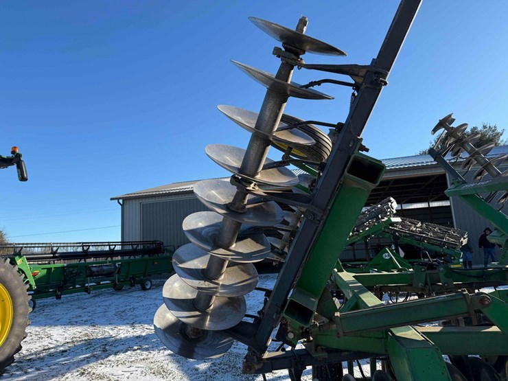 john-deere-630-image-14