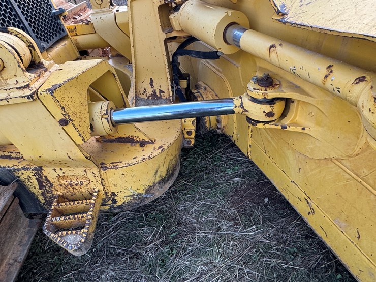 komatsu-d65px-image-26