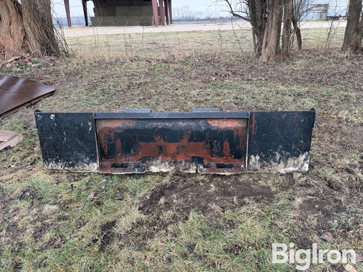 aim-83"-skid-steer-commodity-bucket-image-6