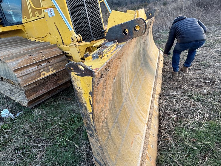 komatsu-d65px-image-24