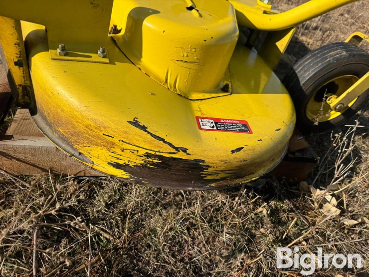 john-deere-72-image-10