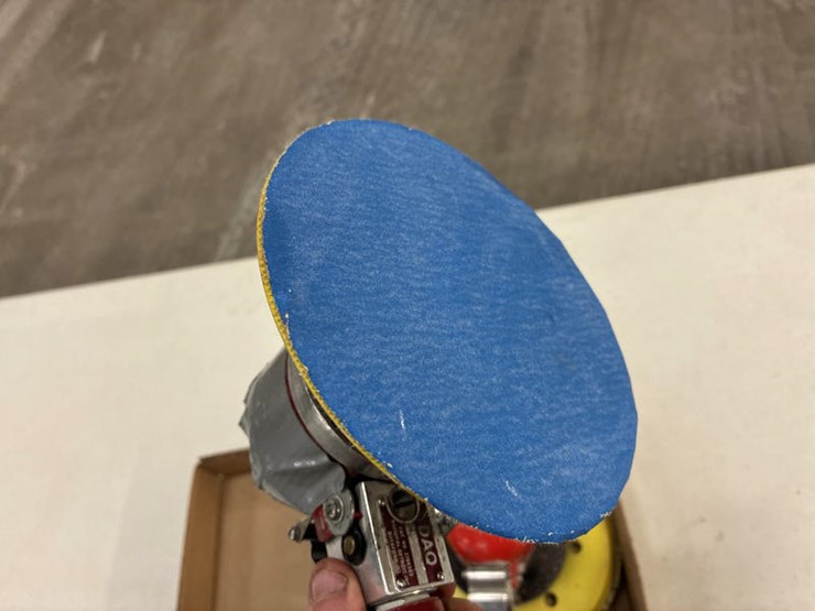 #115326-•-box-of-air-sanders-image-9