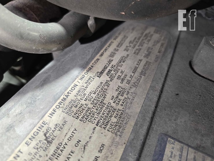 2015-hino-268-image-27