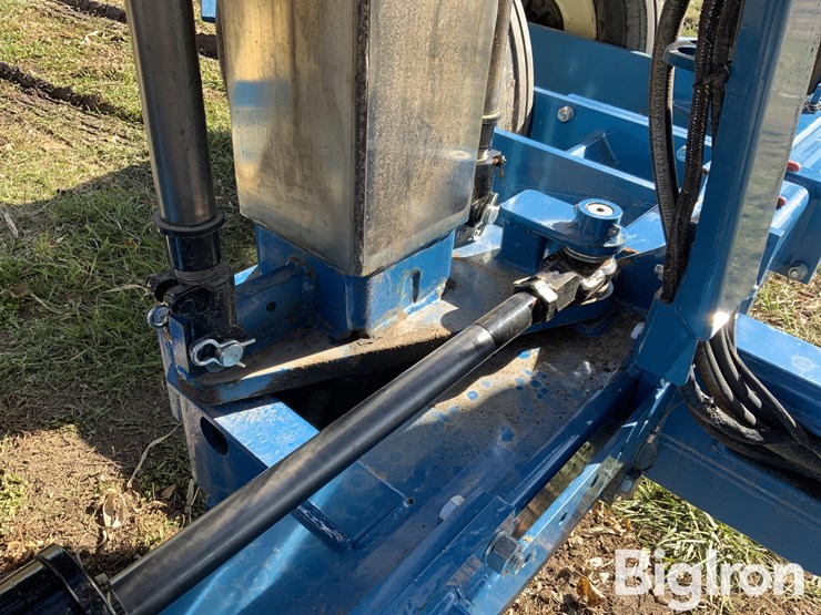 2009-kinze-3600-image-15