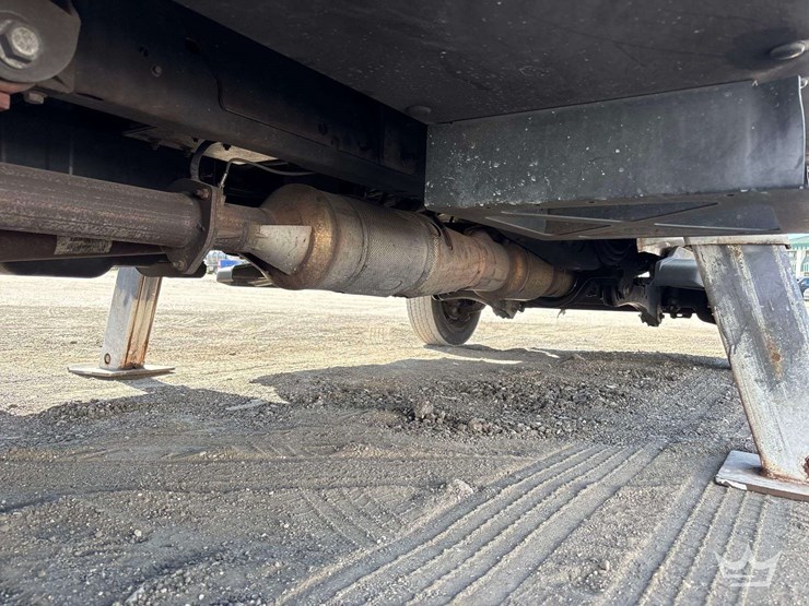 2014-ford-f550-image-47